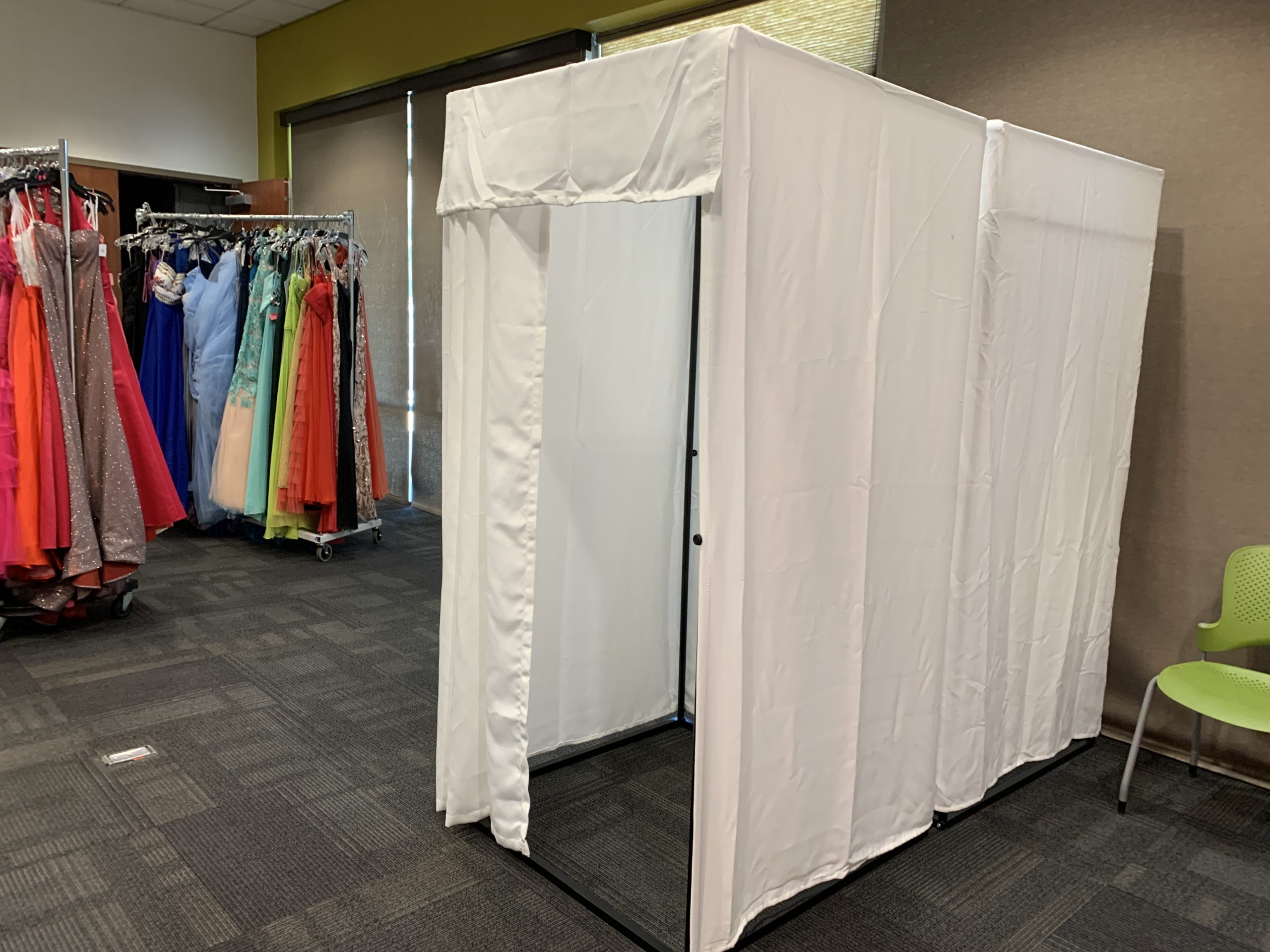 Pop-up dressing room