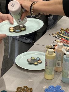 Paints for the ceramic pieces