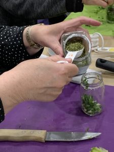 measuring spices in the mocktail class