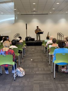 Vic Moraga performing Americana at the Vista library