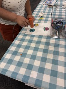 Suncatcher art class at the Vista library